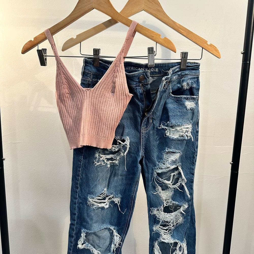 American Eagle Super Ripped Jeans